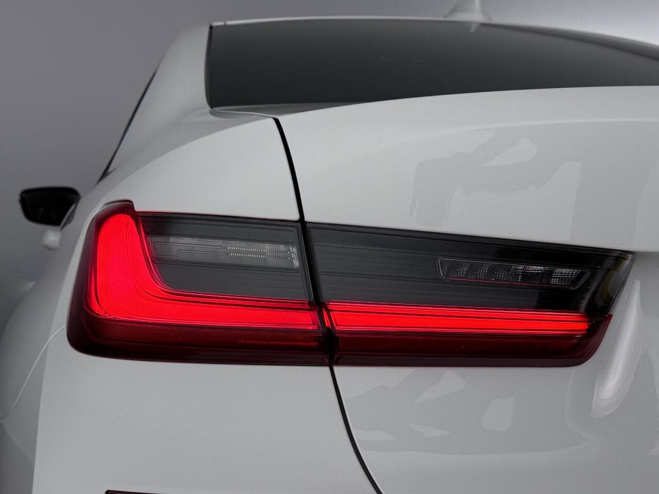 BMW 3 Series thumbnail Lights Rear
