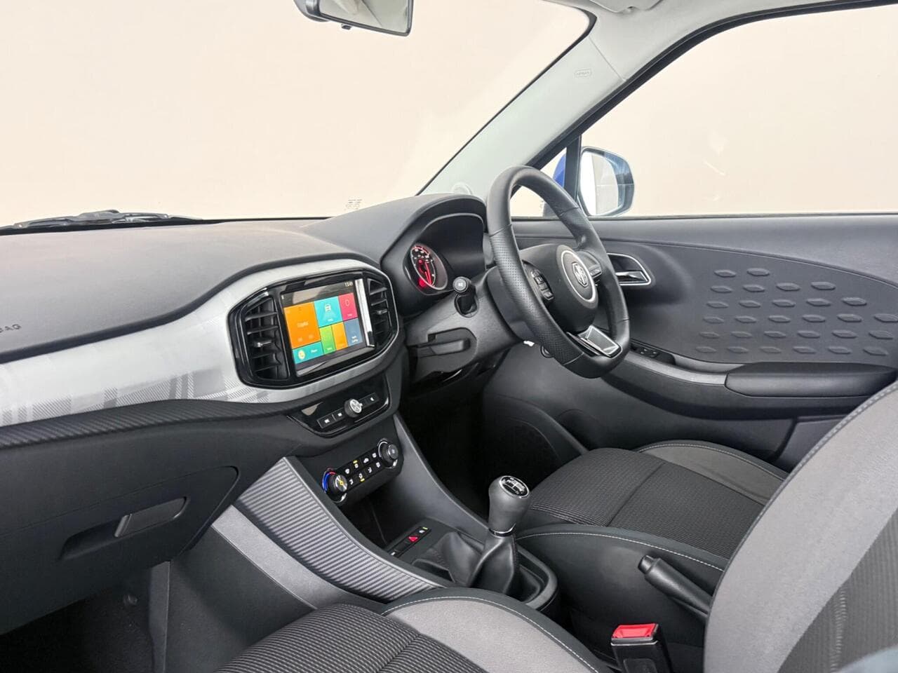 MG MG3 thumbnail Interior Front