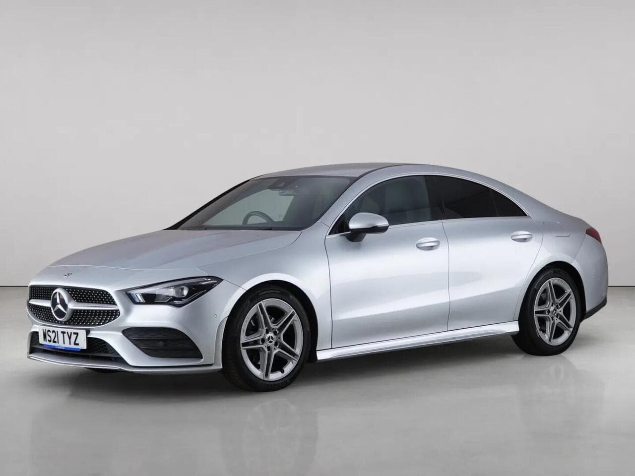 Mercedes-Benz CLA thumbnail Front Left