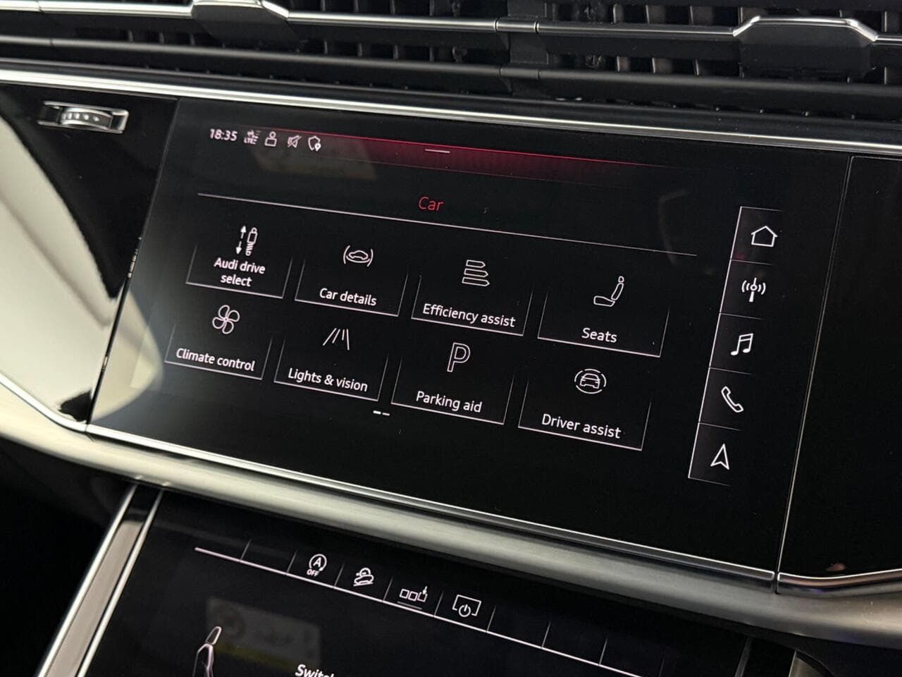 Audi Q7 thumbnail Infotainment System