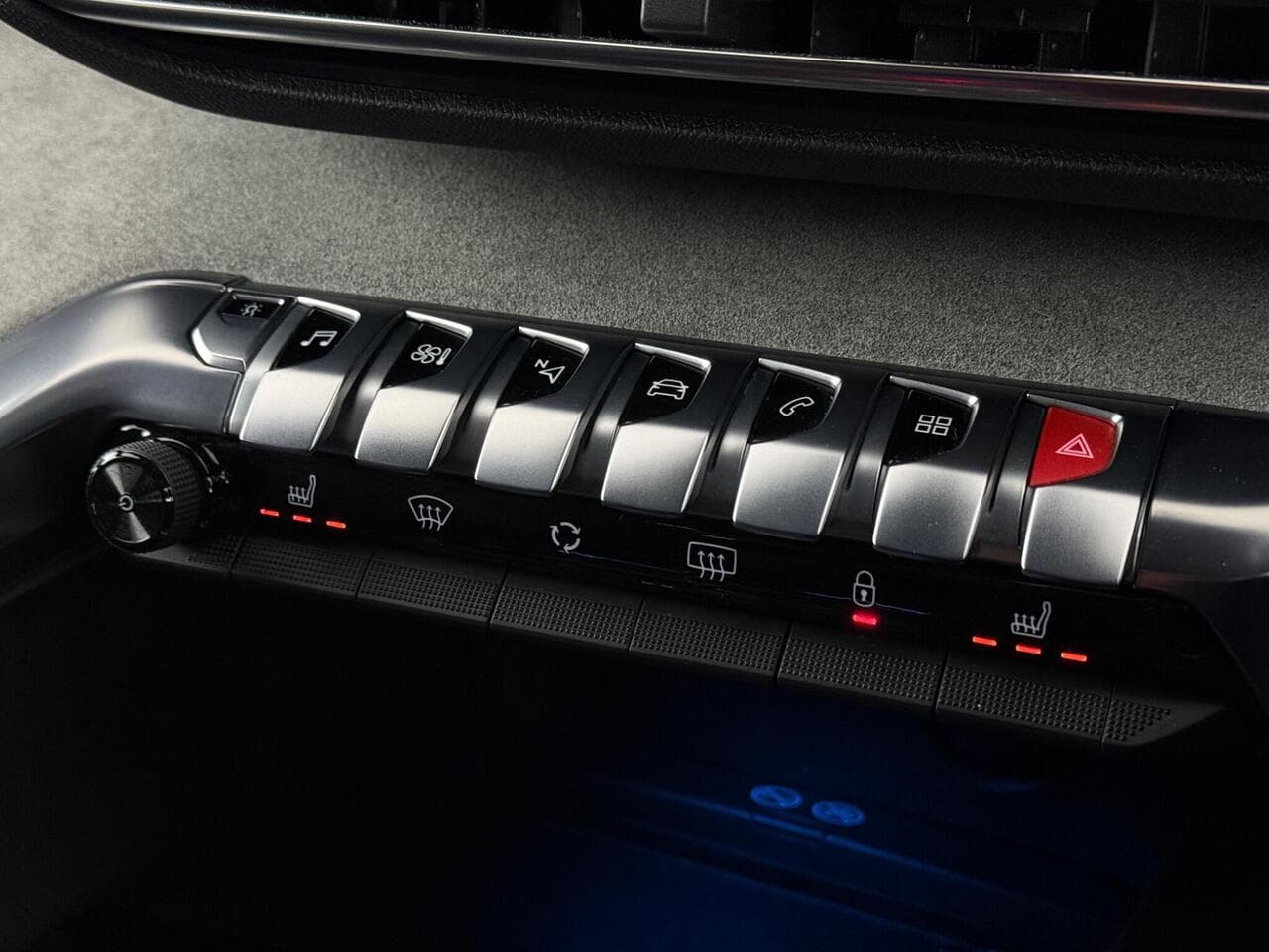 Peugeot 3008 thumbnail Misc Controls
