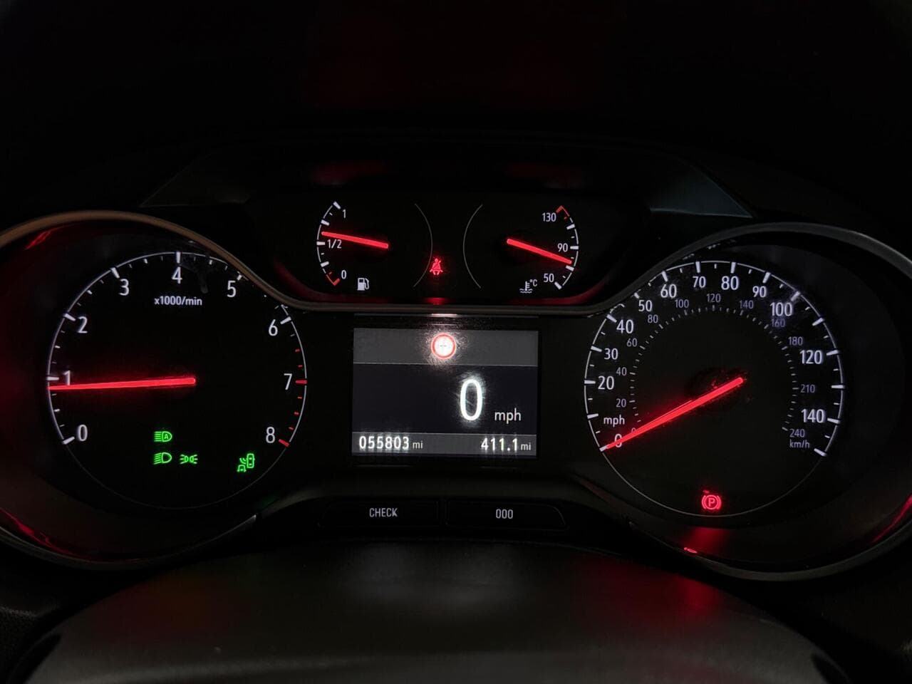 Vauxhall Grandland X thumbnail Driver Instruments