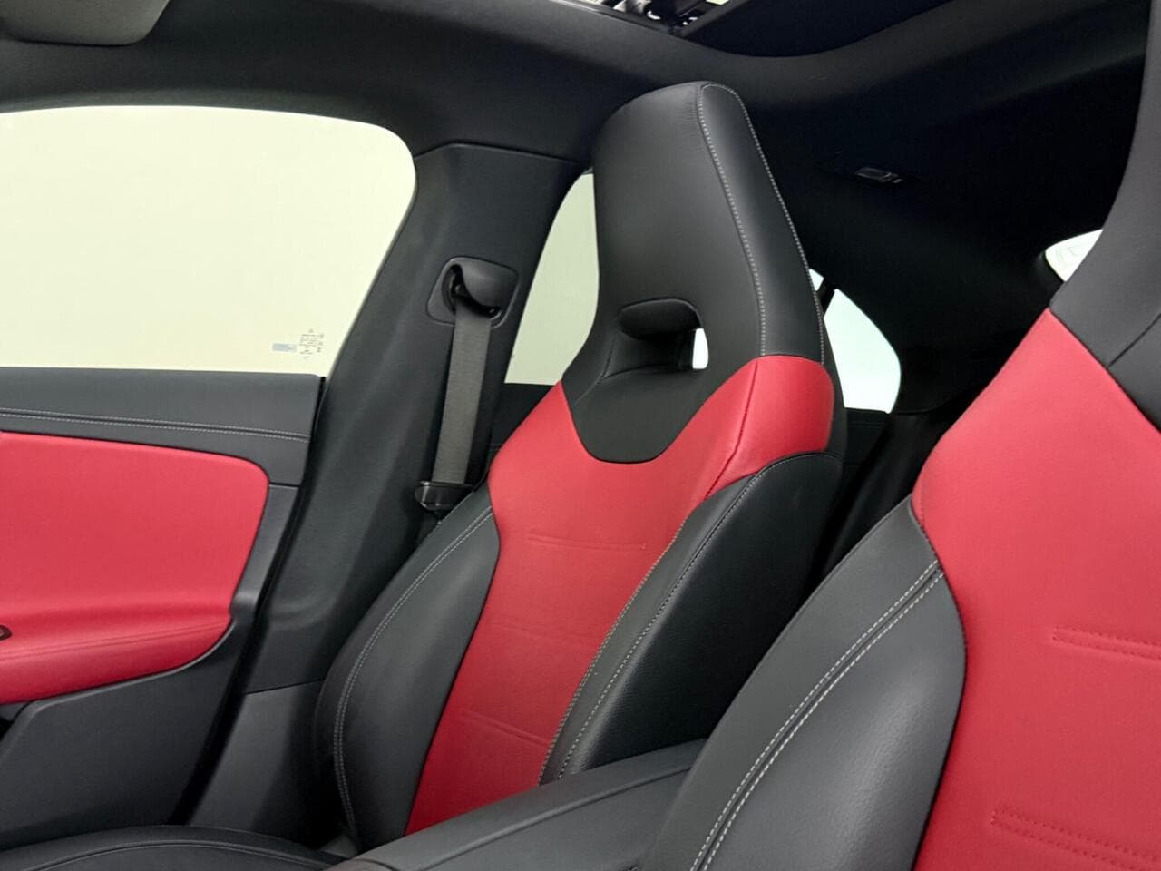 Mercedes-Benz CLA thumbnail Seat Front Passenger