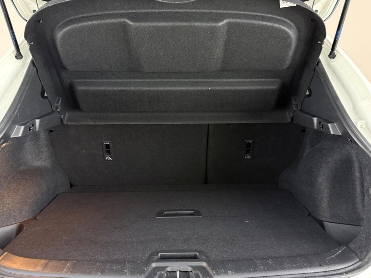 Nissan Qashqai thumbnail Boot