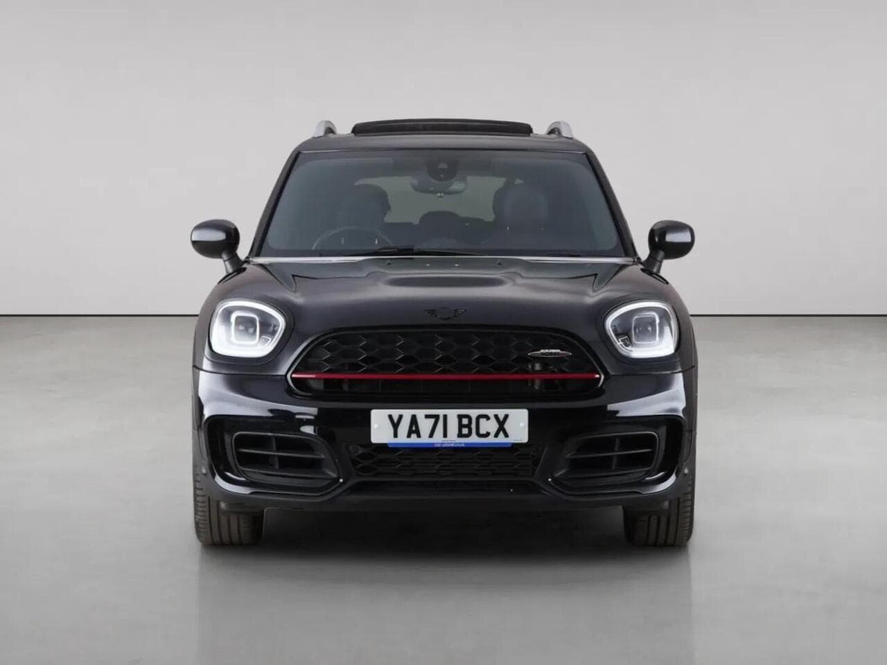 MINI Countryman thumbnail Front
