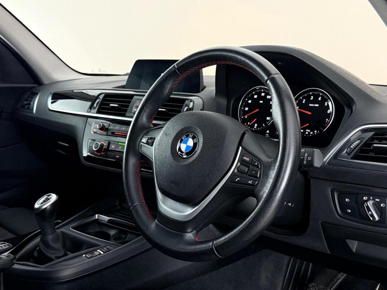 BMW 1 Series thumbnail Steering Wheel
