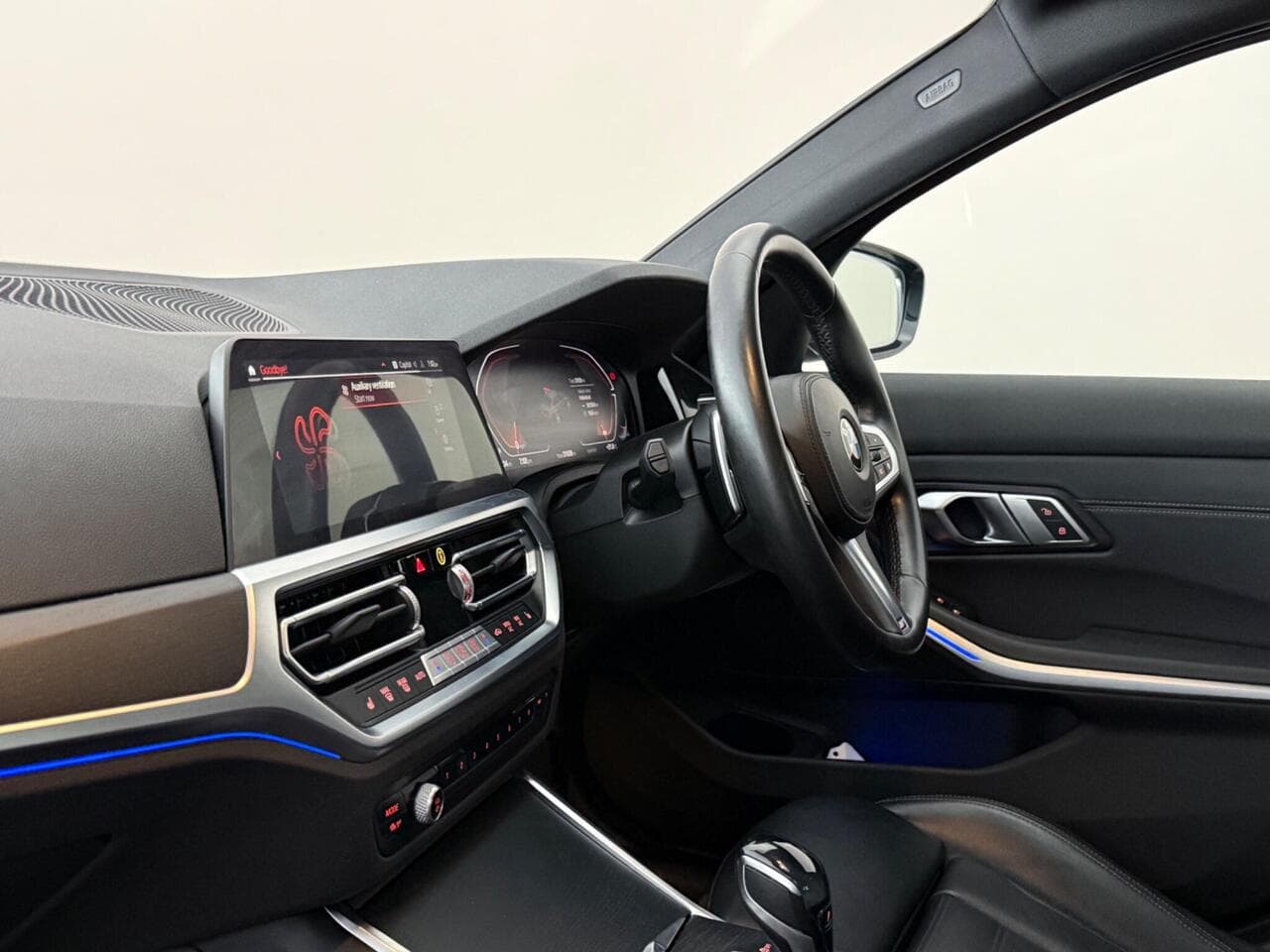 BMW 3 Series thumbnail Interior Front