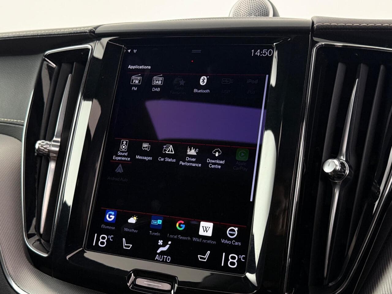 Volvo XC60 thumbnail Infotainment System
