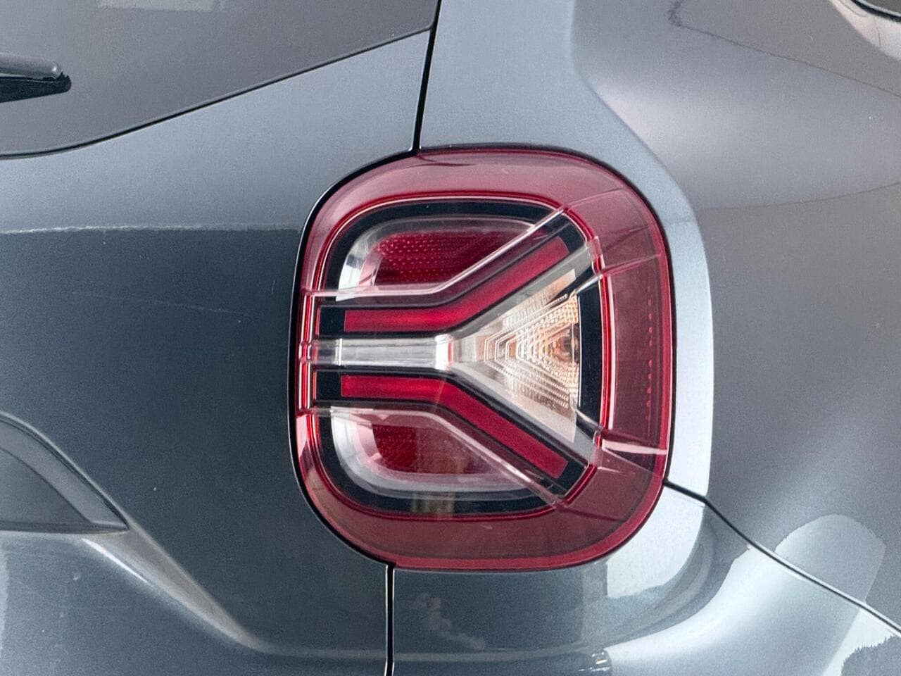 Dacia Duster thumbnail Lights Rear