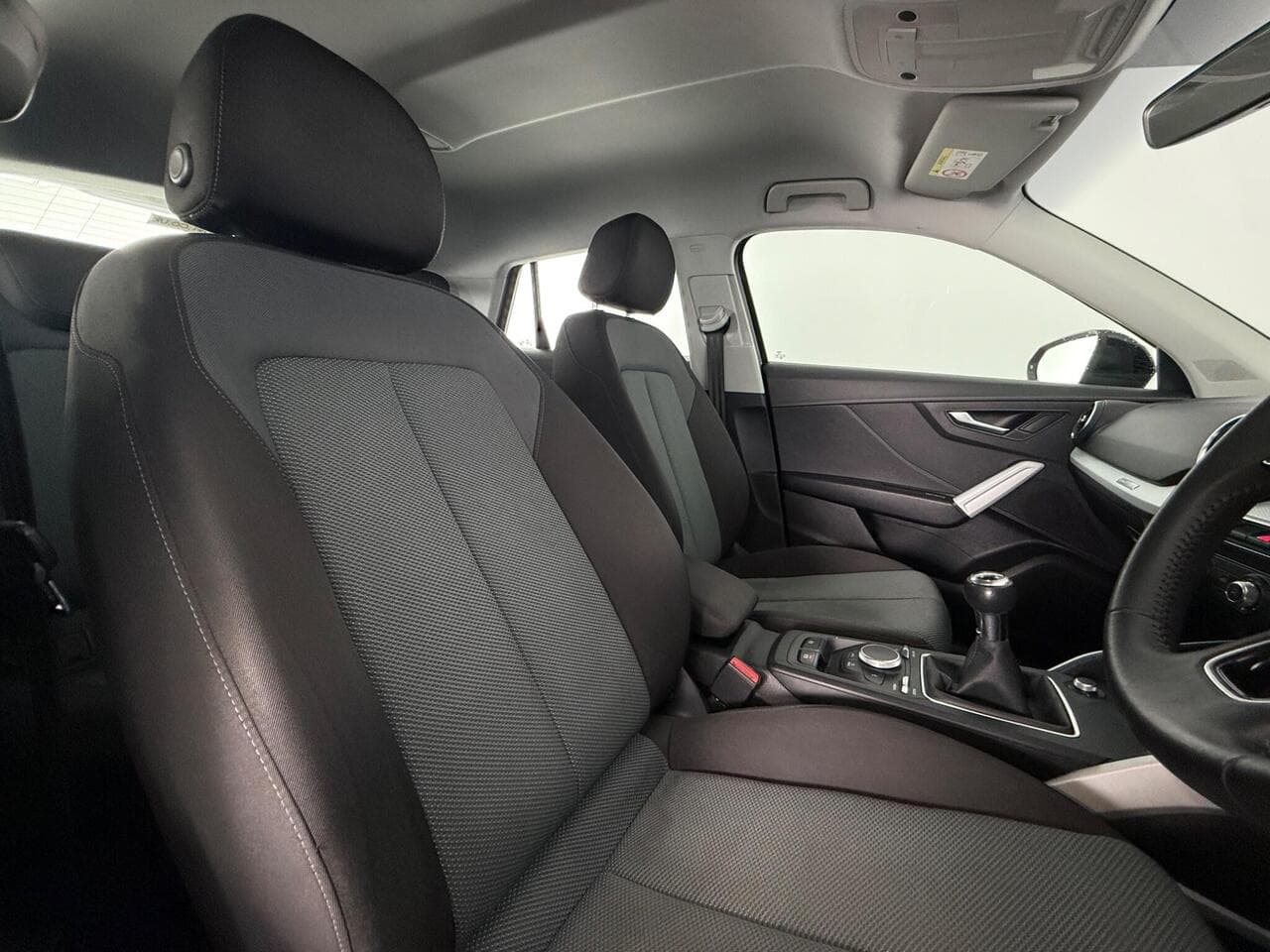 Audi Q2 thumbnail Seat Driver