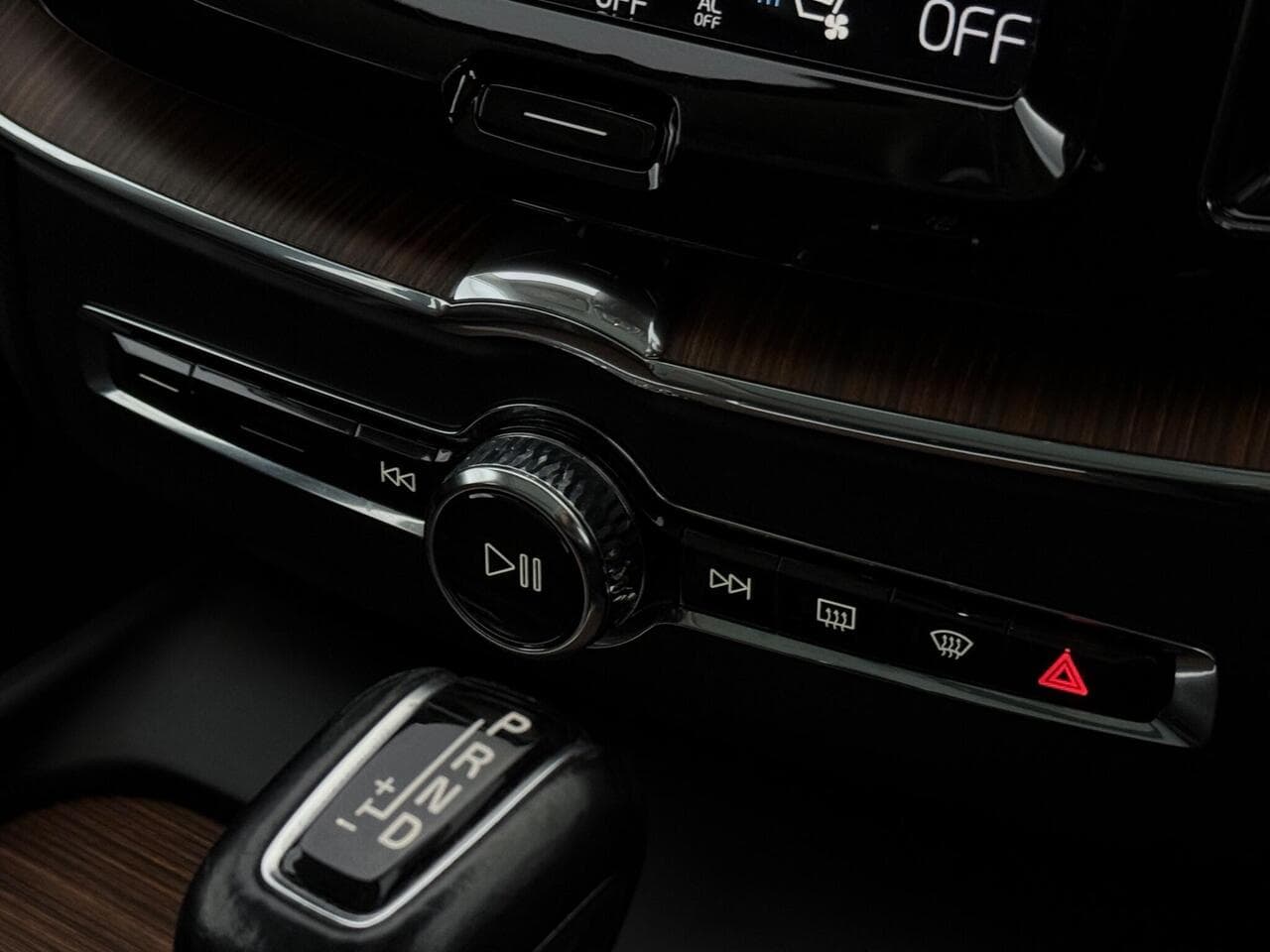Volvo XC60 thumbnail Interior Front