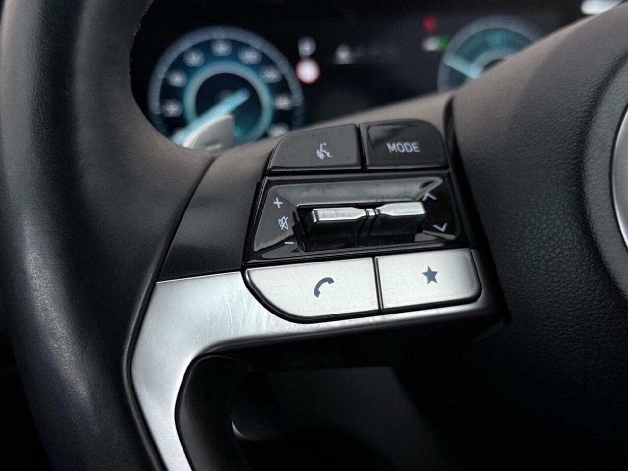 Hyundai TUCSON thumbnail Misc Controls