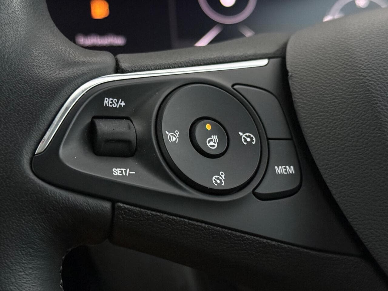 Vauxhall Grandland thumbnail Misc Controls