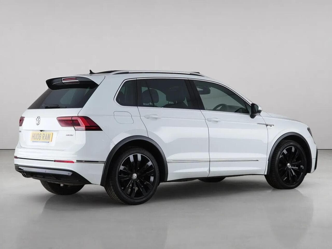Volkswagen Tiguan thumbnail Rear Right