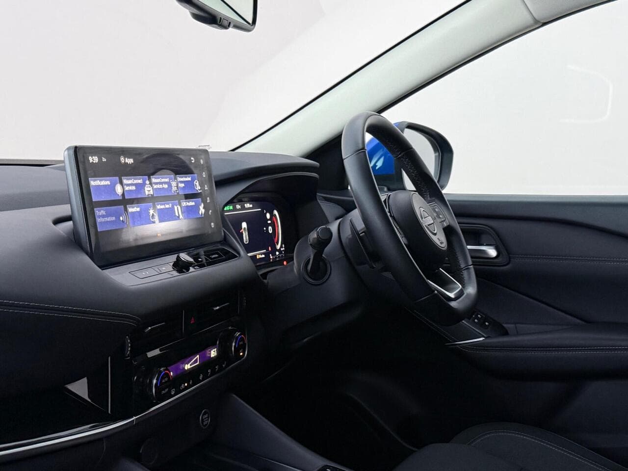 Nissan Qashqai thumbnail Interior Front