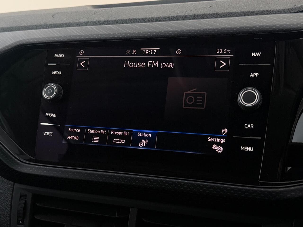 Volkswagen T-Cross thumbnail Infotainment System