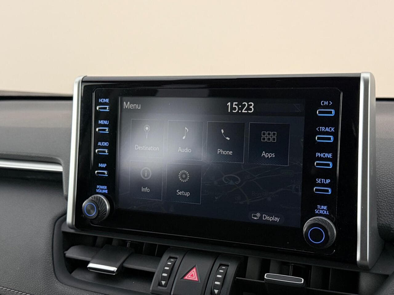 Toyota RAV4 thumbnail Infotainment System