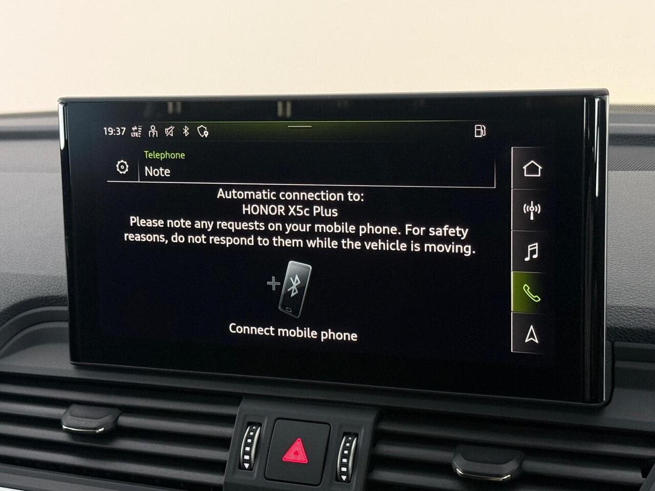 Audi Q5 thumbnail Infotainment System