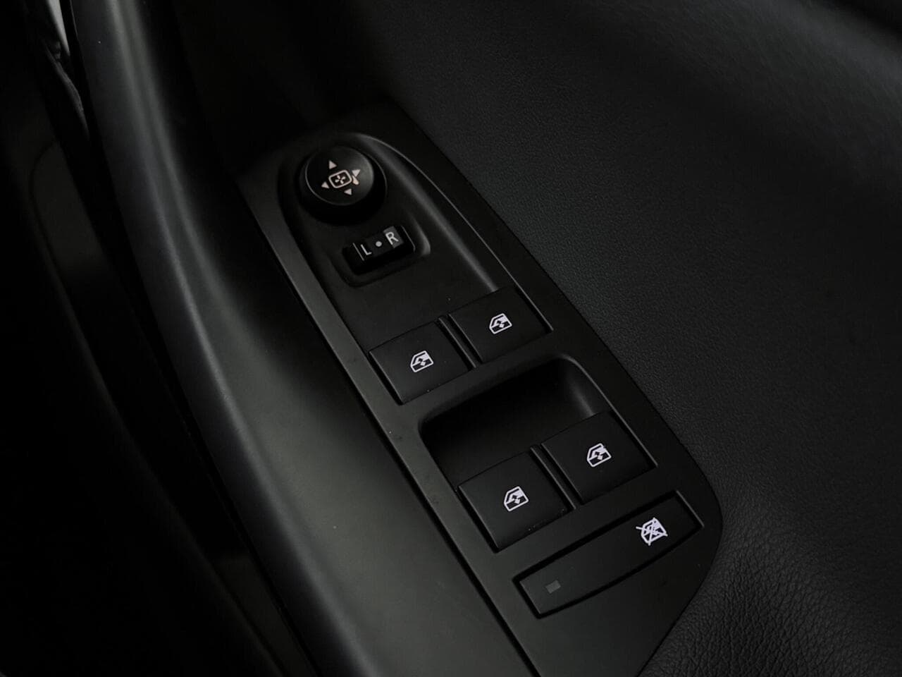 Vauxhall Astra thumbnail Misc Controls