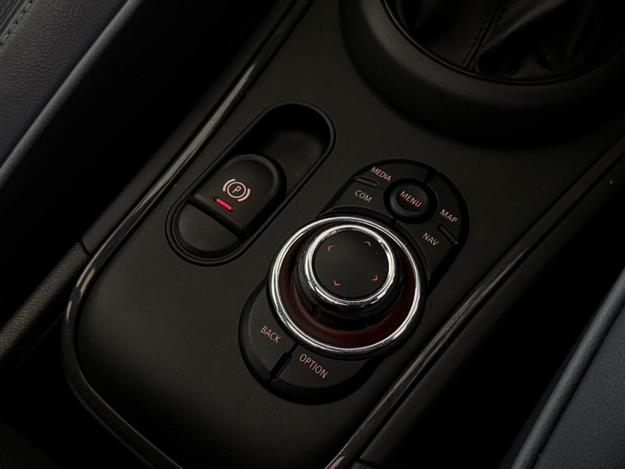 MINI Countryman thumbnail Misc Controls
