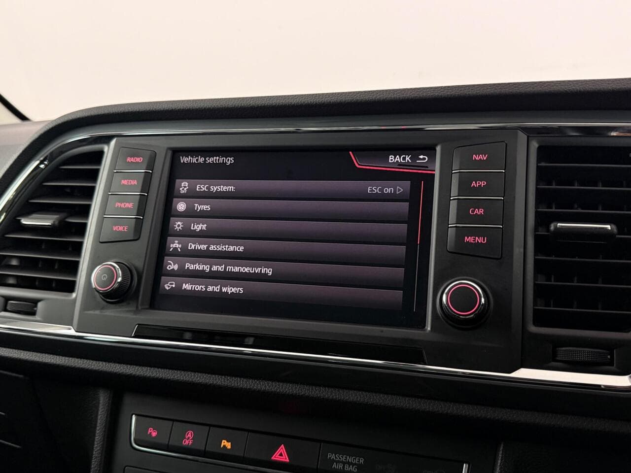 SEAT Ateca thumbnail Infotainment System
