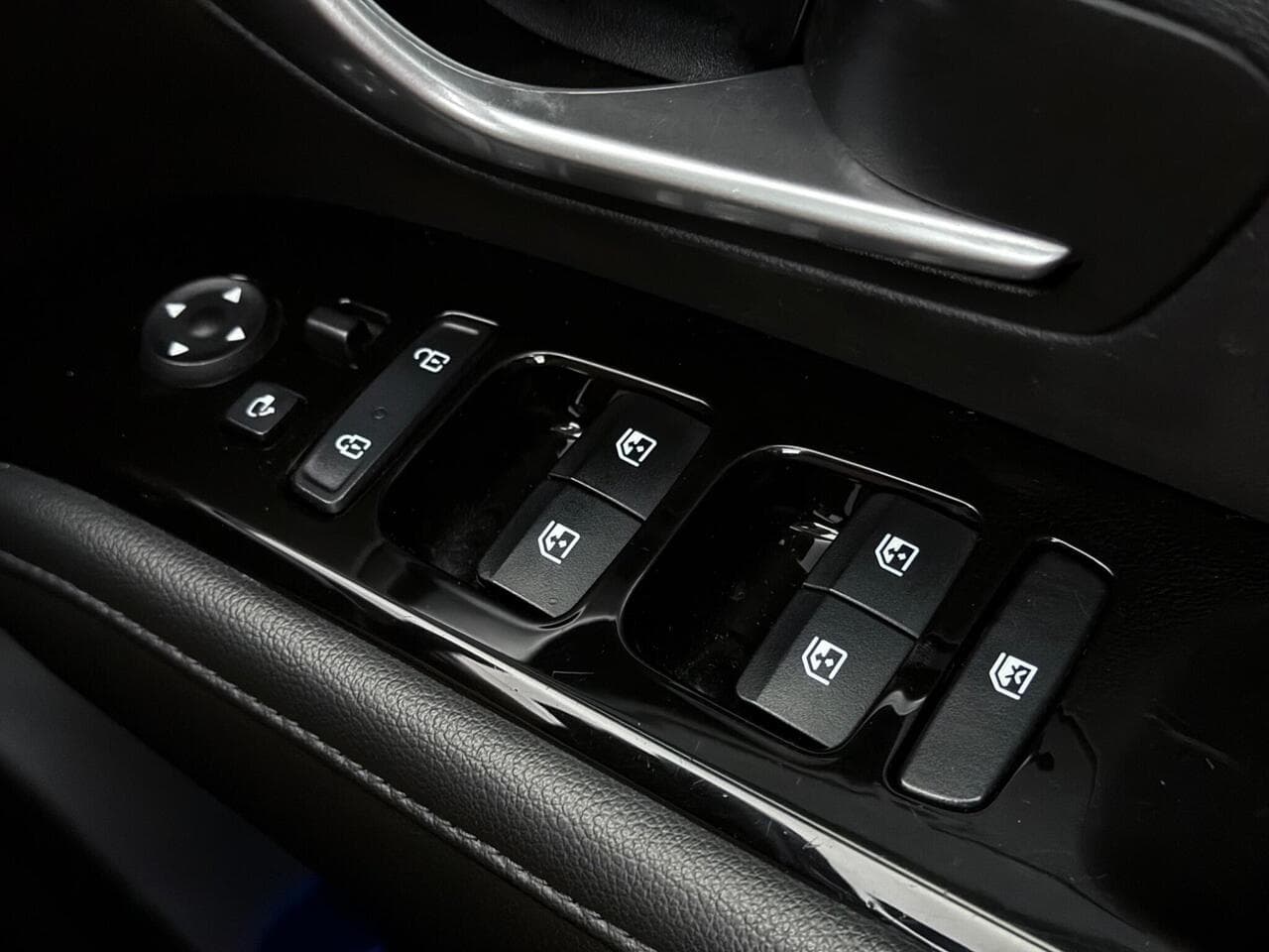 Hyundai TUCSON thumbnail Misc Controls