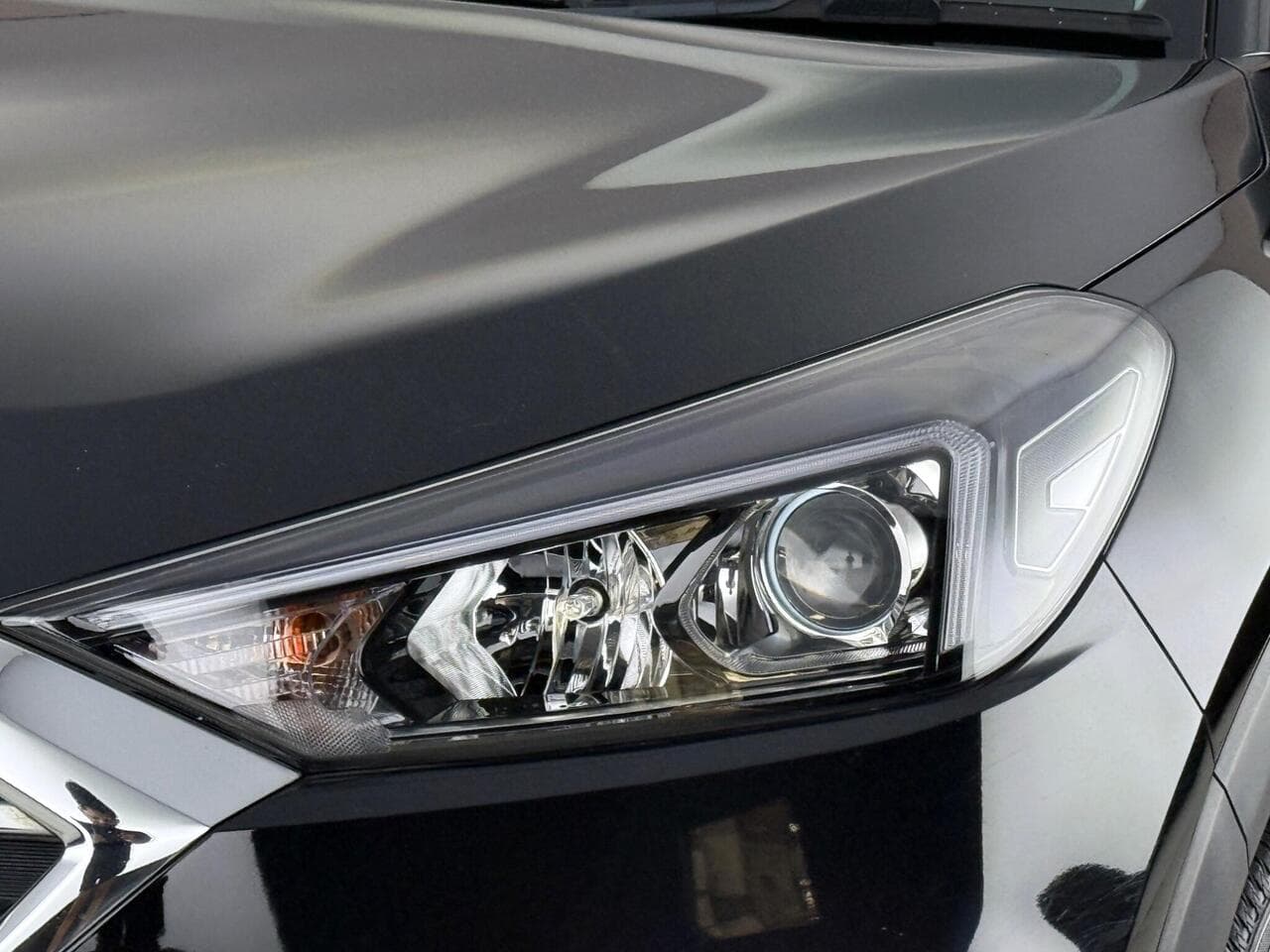 Hyundai TUCSON thumbnail Lights Front
