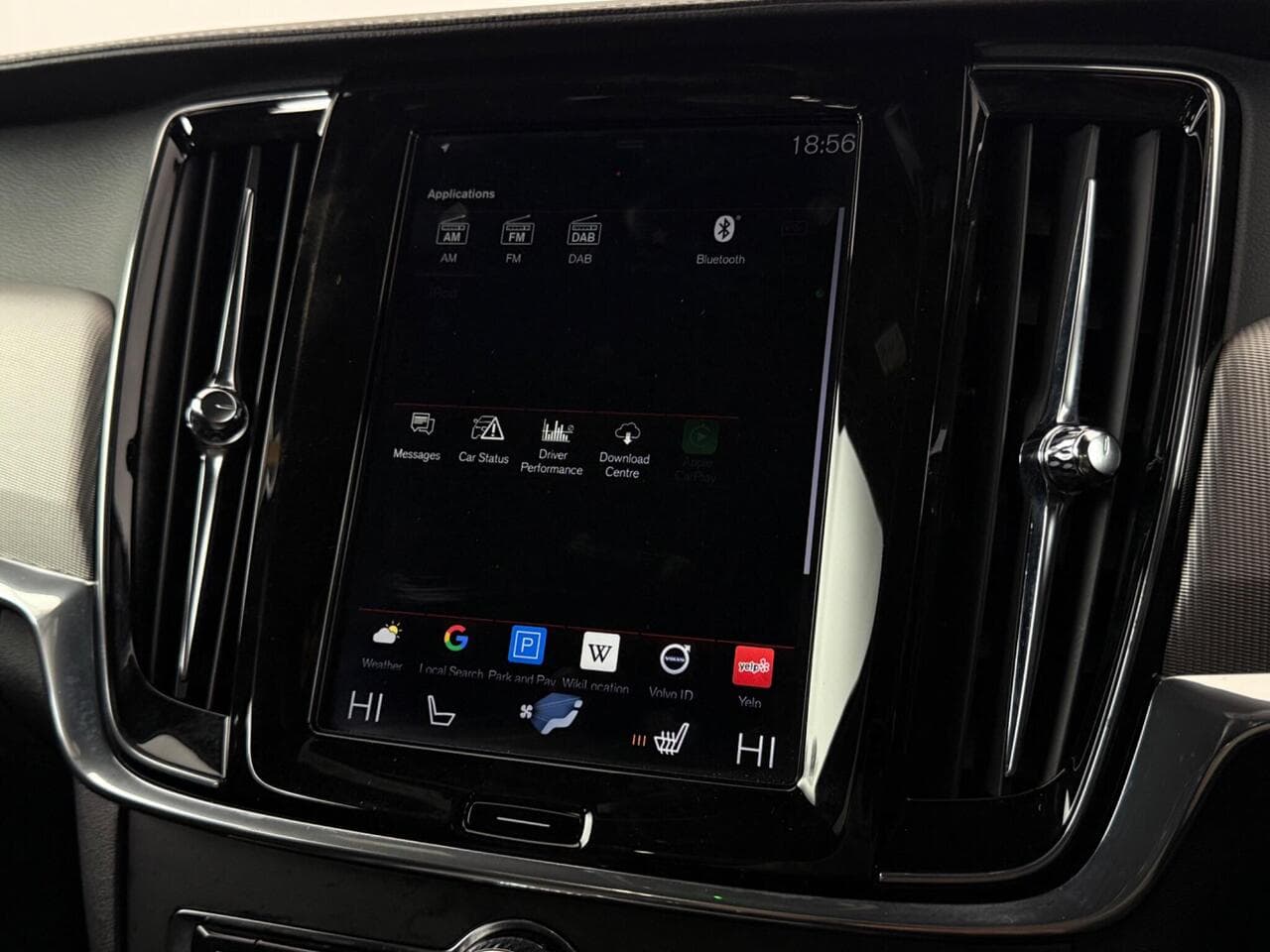 Volvo S90 thumbnail Infotainment System