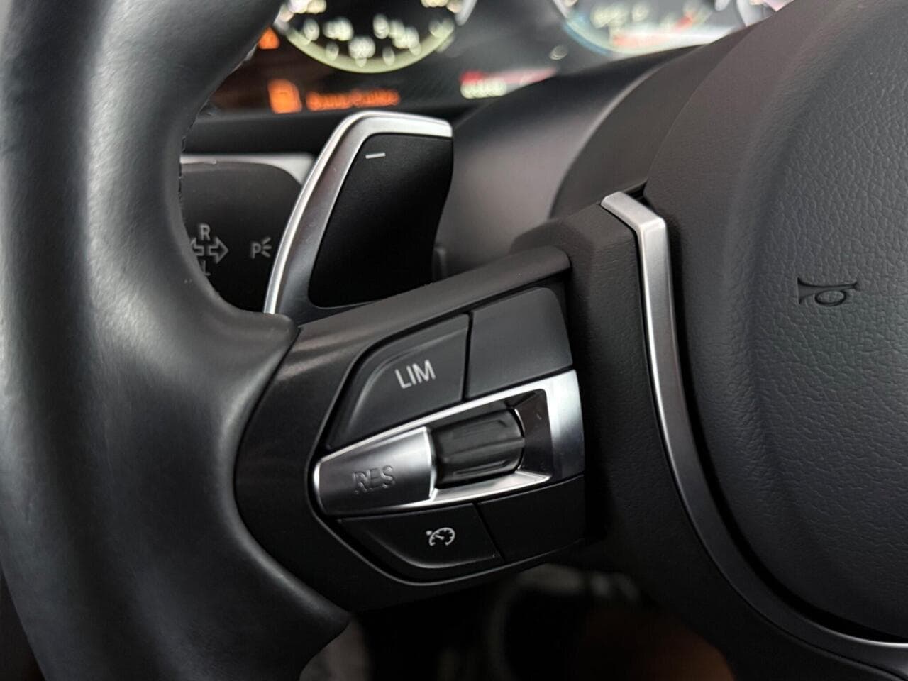 BMW 5 Series thumbnail Misc Controls
