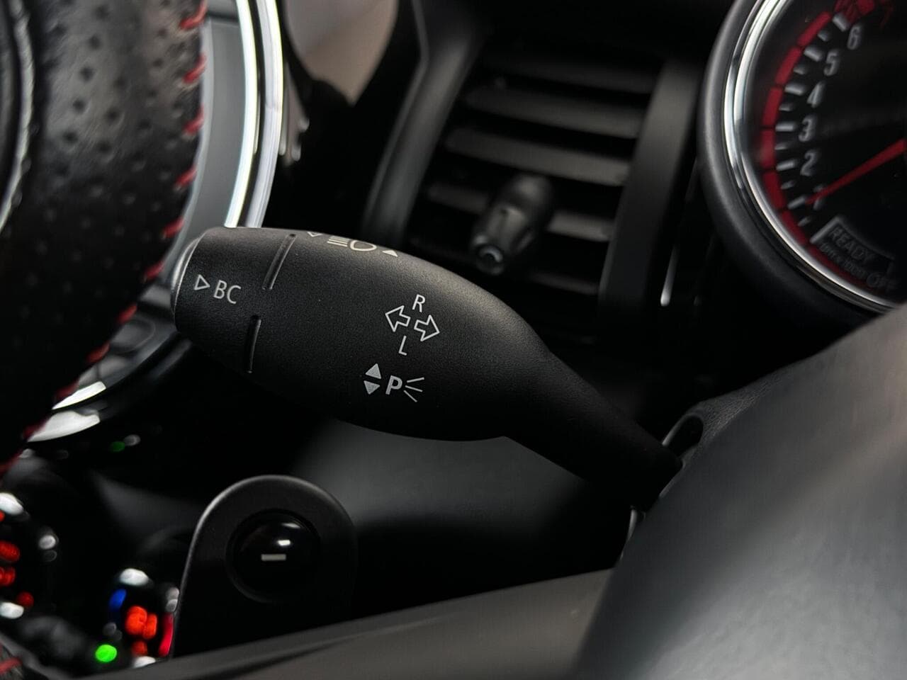 MINI Hatch thumbnail Misc Controls