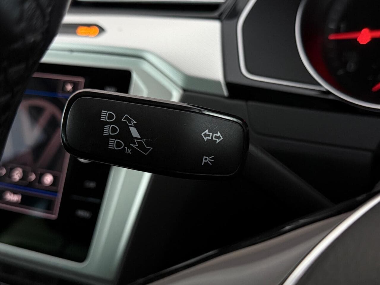 Volkswagen Passat thumbnail Misc Controls