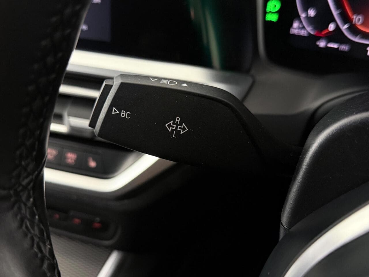 BMW 3 Series thumbnail Misc Controls