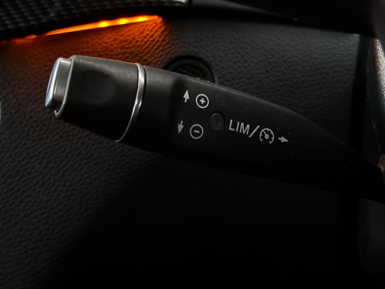 Mercedes-Benz B Class thumbnail Misc Controls