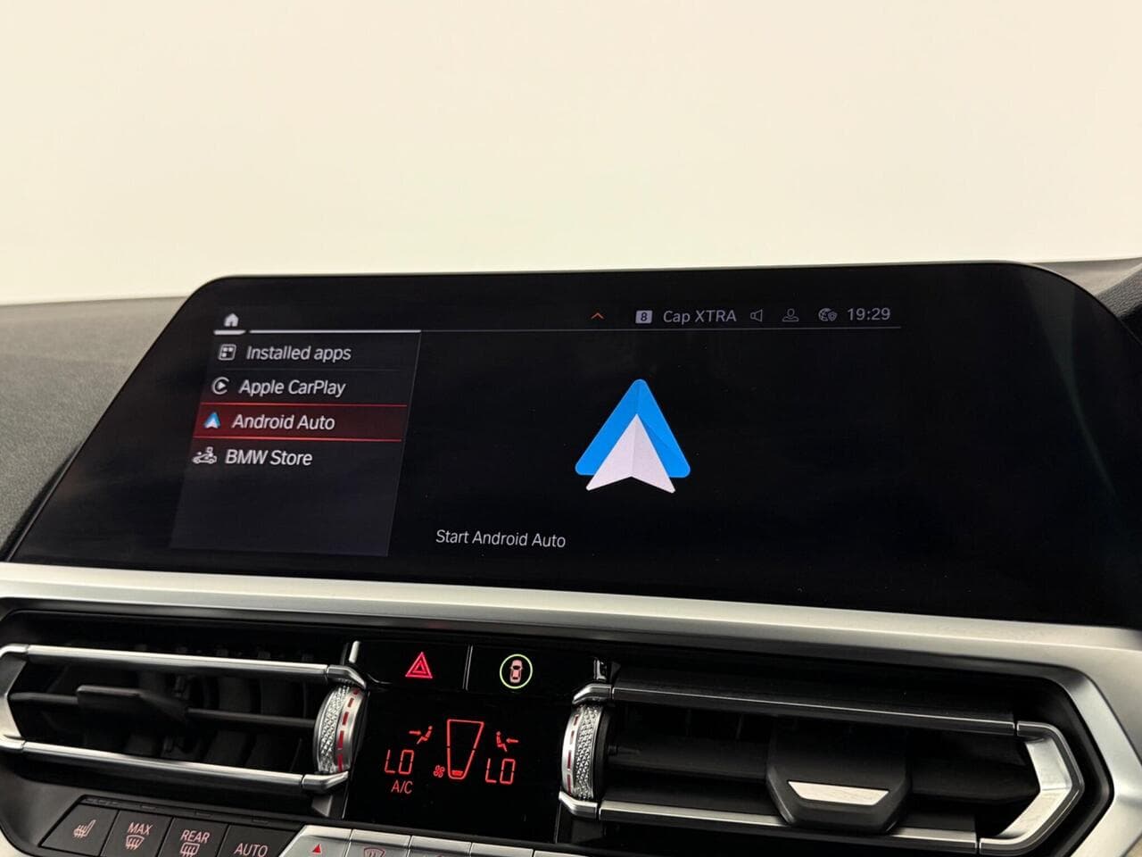 BMW 3 Series thumbnail Infotainment System