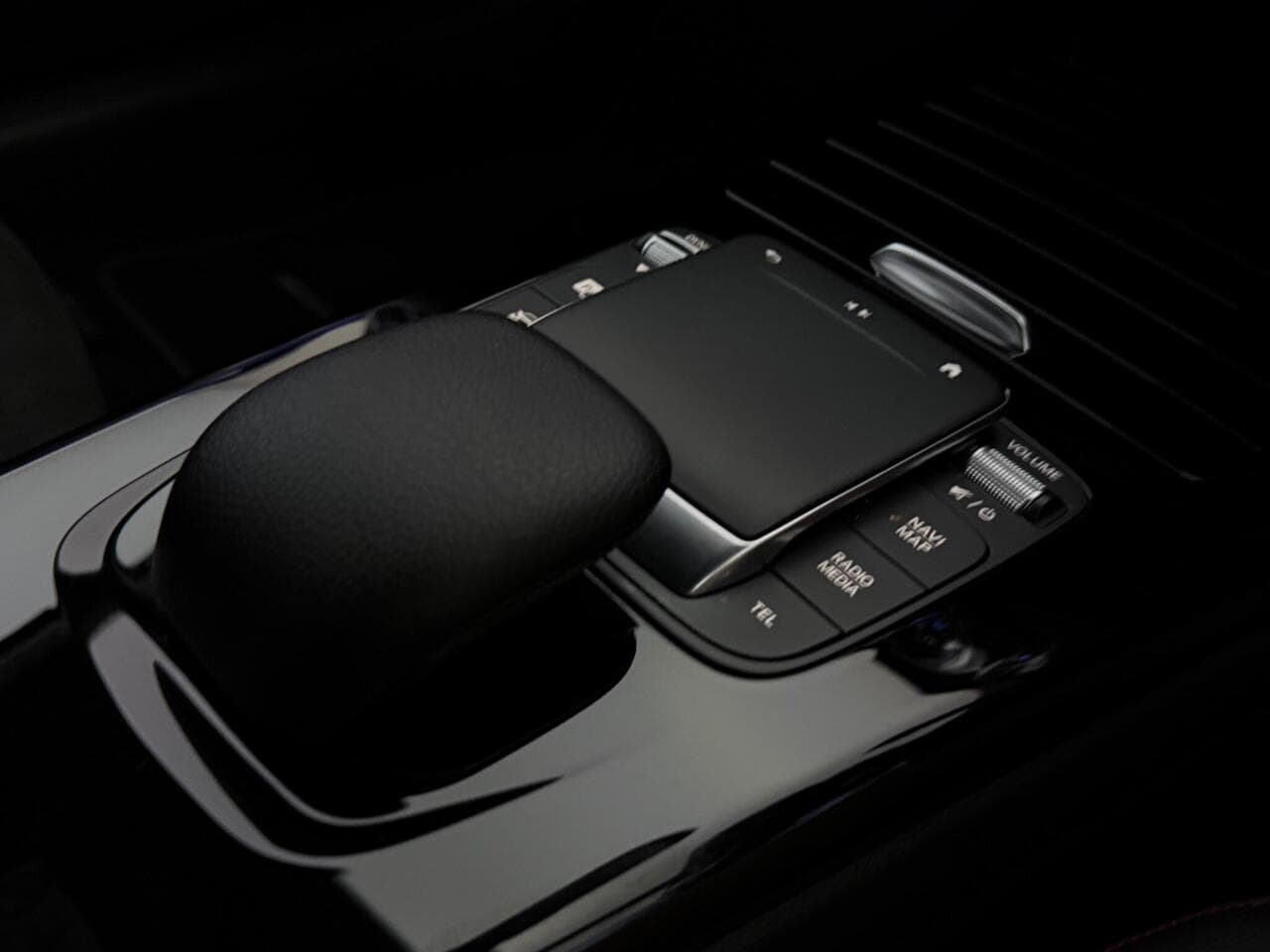 Mercedes-Benz A Class thumbnail Misc Controls