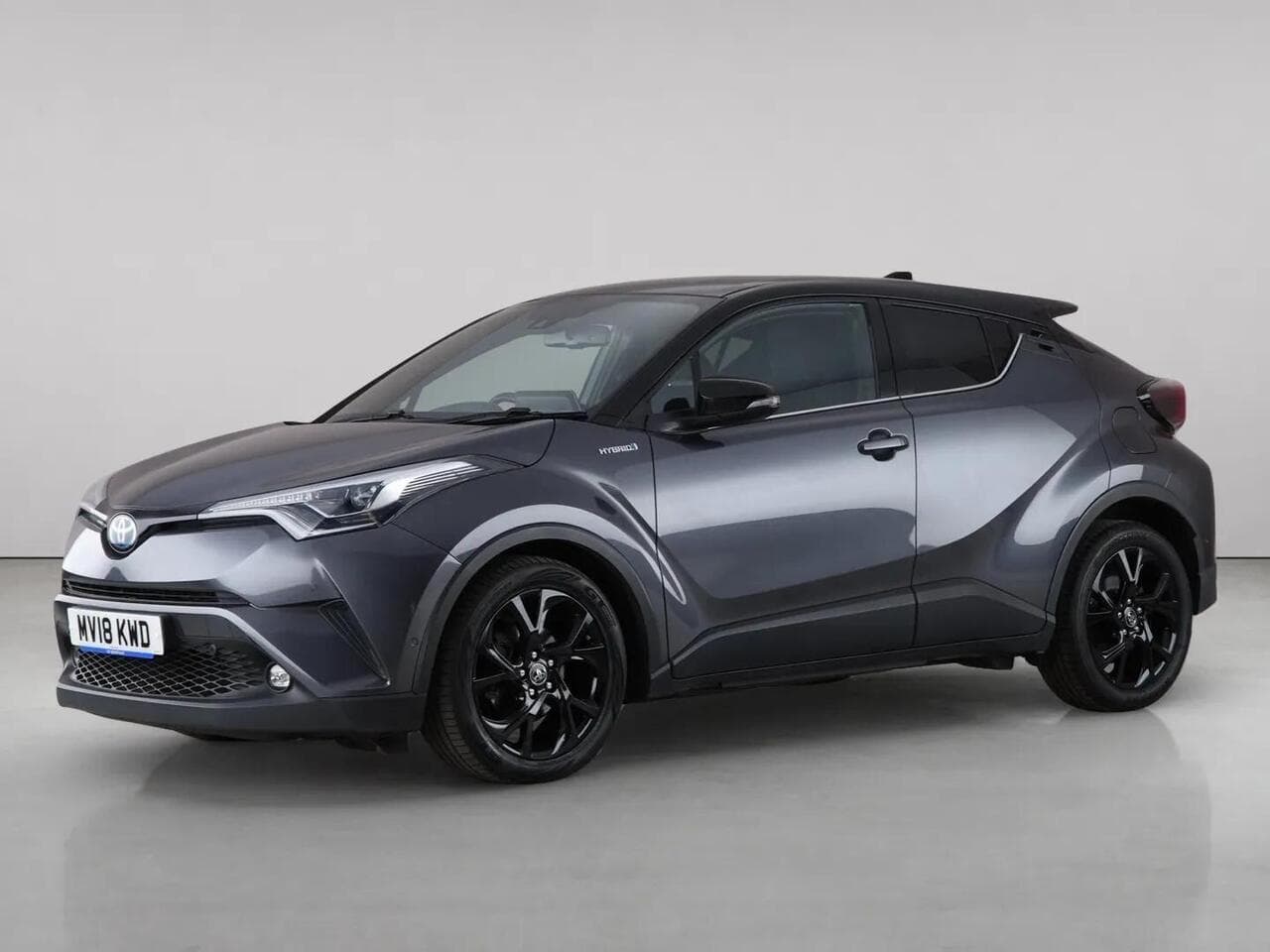 Toyota C-HR thumbnail Front Left