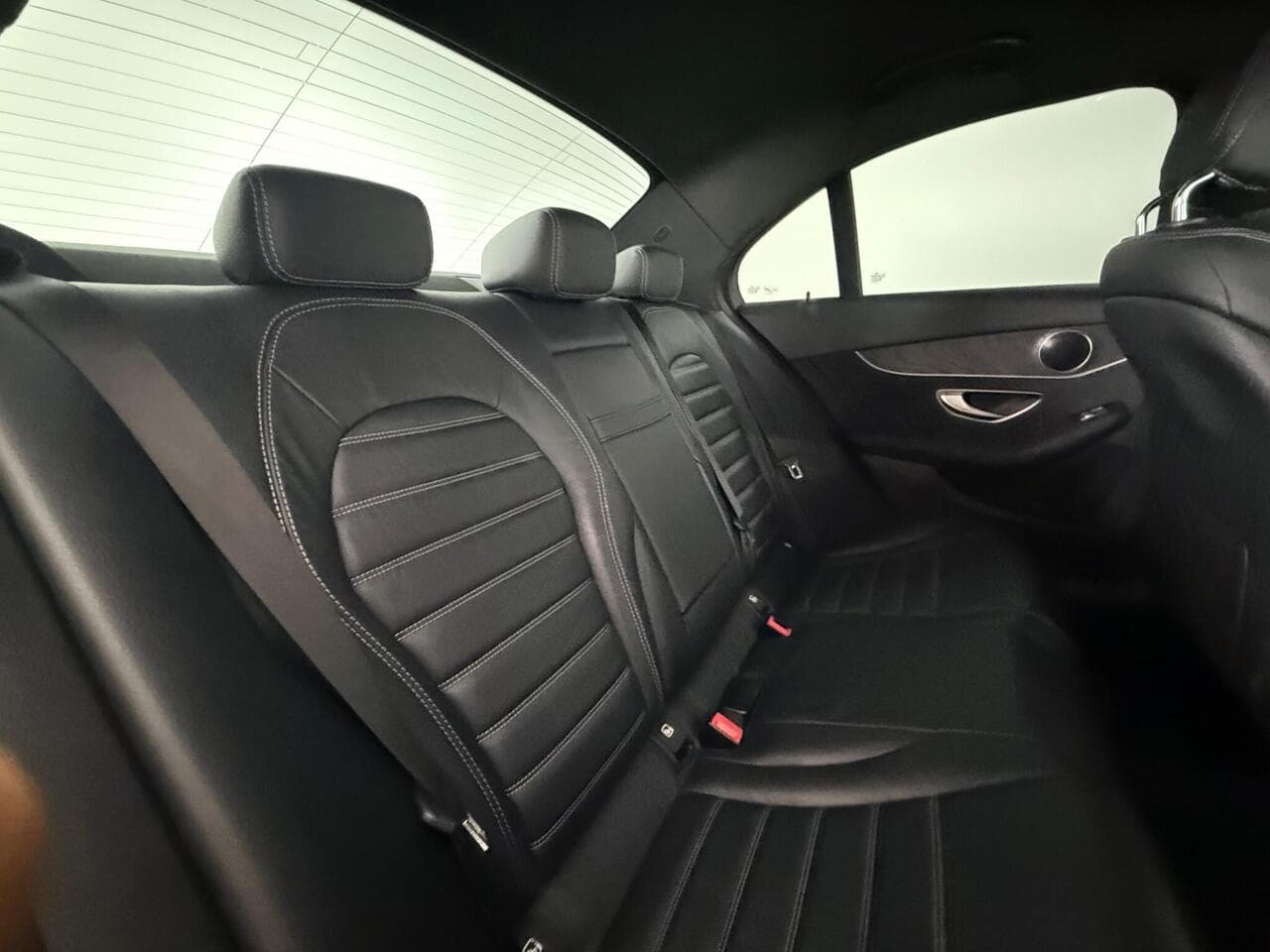 Mercedes-Benz C Class thumbnail Seats Rear