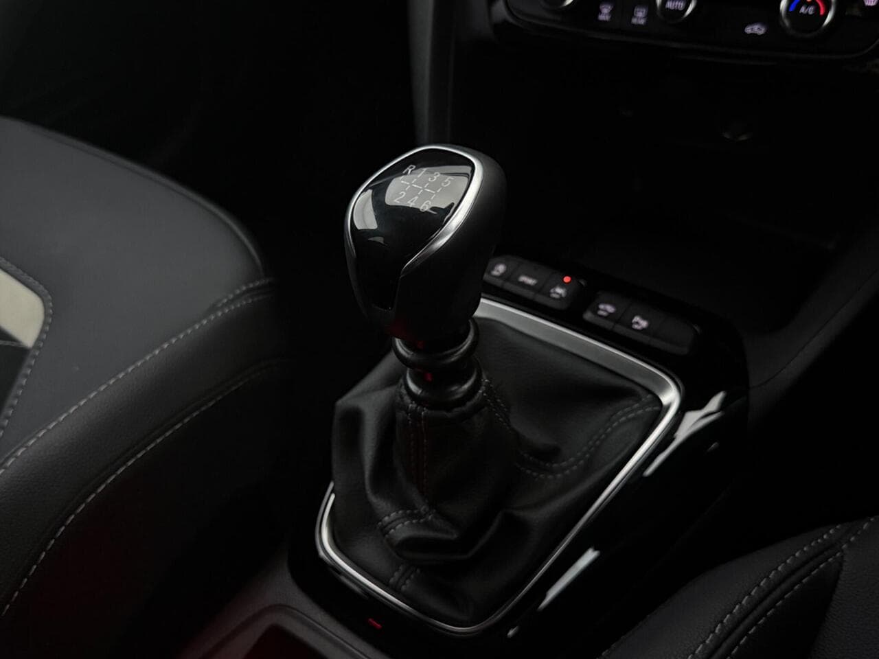 Vauxhall Corsa thumbnail Interior Front