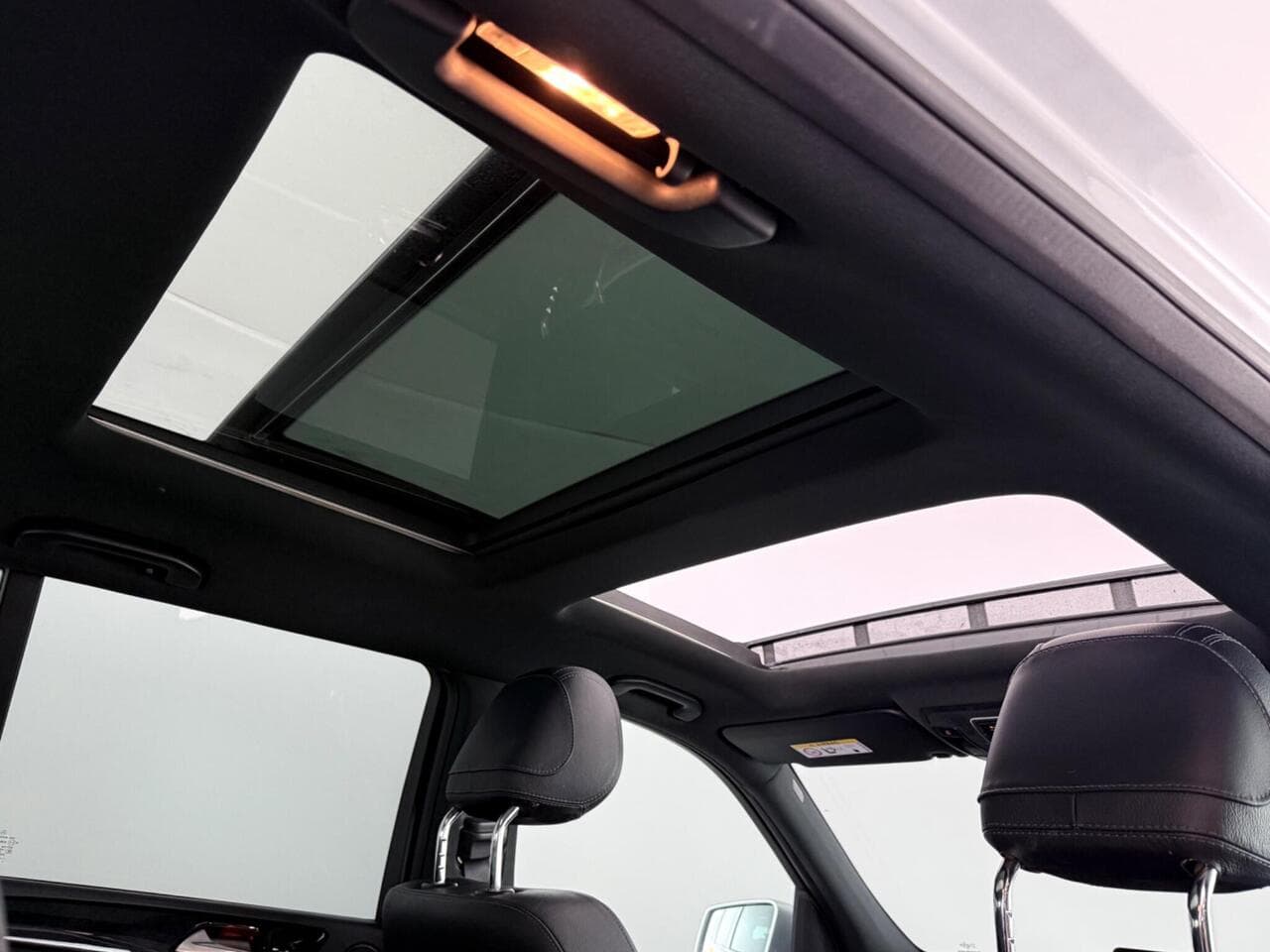Mercedes-Benz GLS thumbnail Roof
