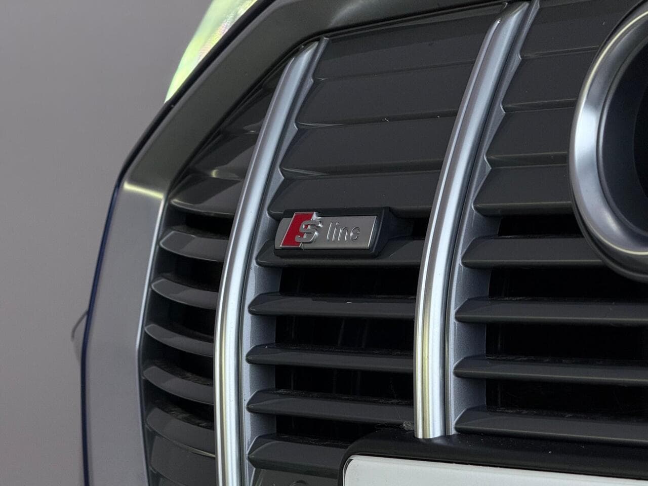 Audi e-tron thumbnail Misc Controls