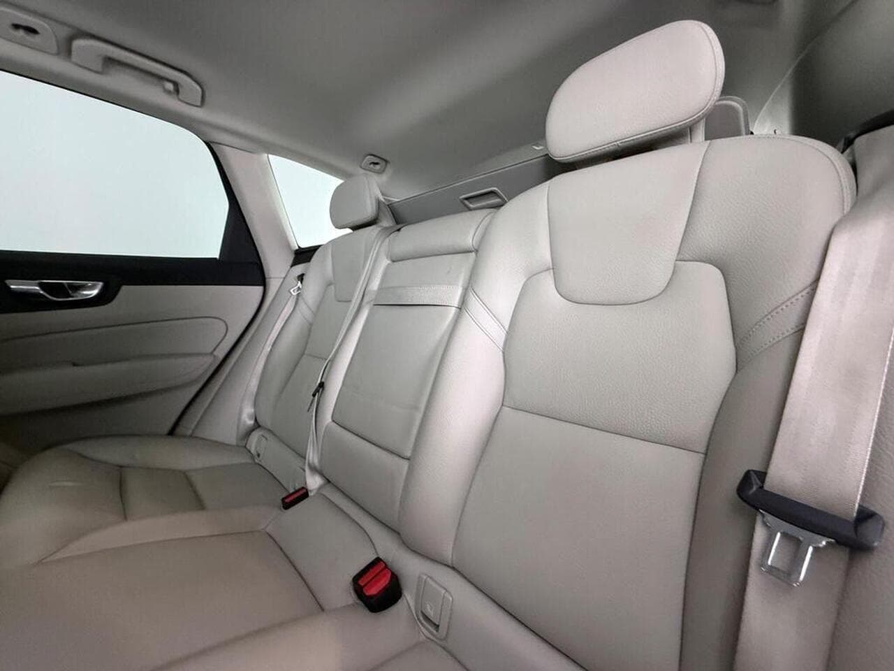 Volvo XC60 thumbnail Seats Rear