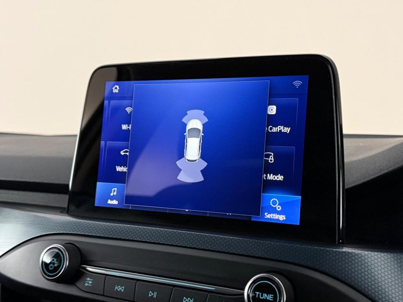 Ford Focus thumbnail Infotainment System