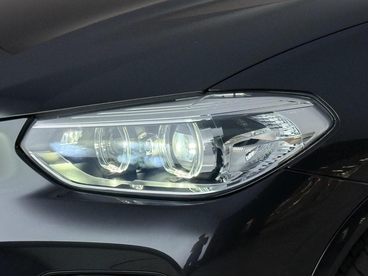 BMW X3 thumbnail Lights Front