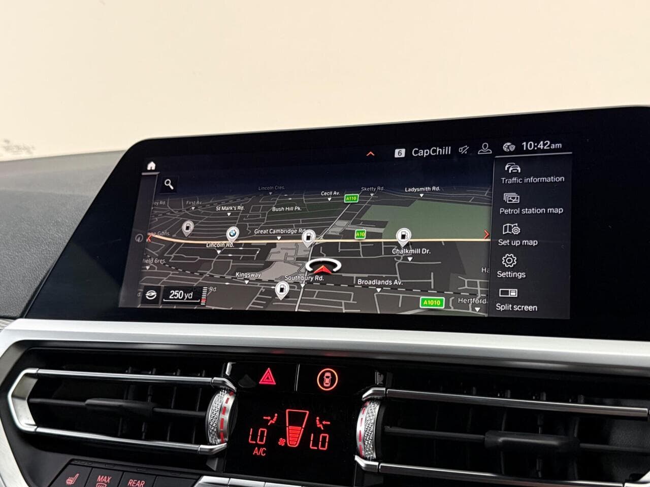 BMW 3 Series thumbnail Infotainment System
