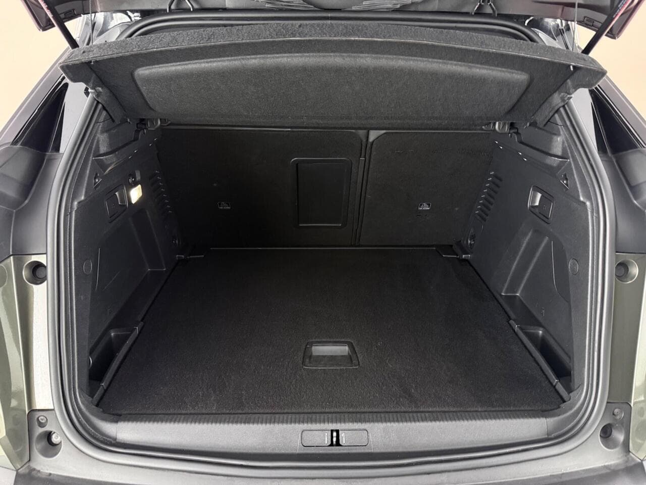 Peugeot 3008 thumbnail Boot