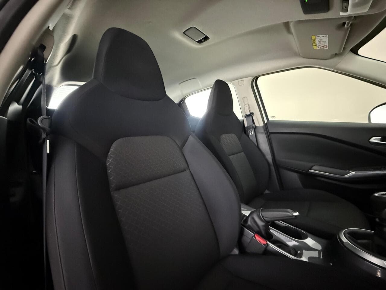 Nissan Juke thumbnail Seat Driver