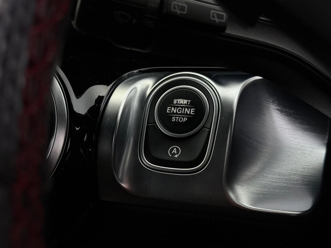 Mercedes-Benz GLB thumbnail Misc Controls