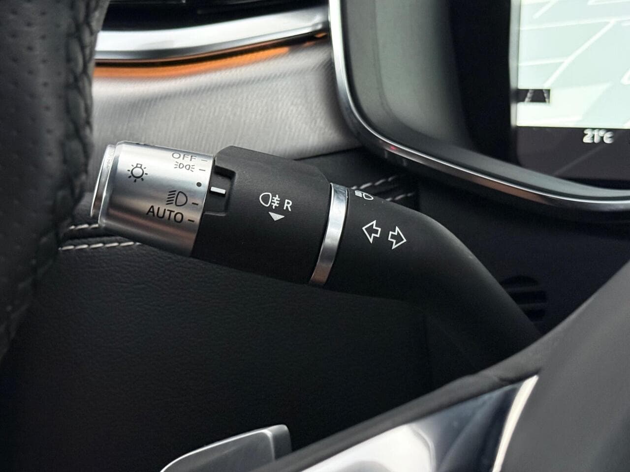 Jaguar F-PACE thumbnail Misc Controls