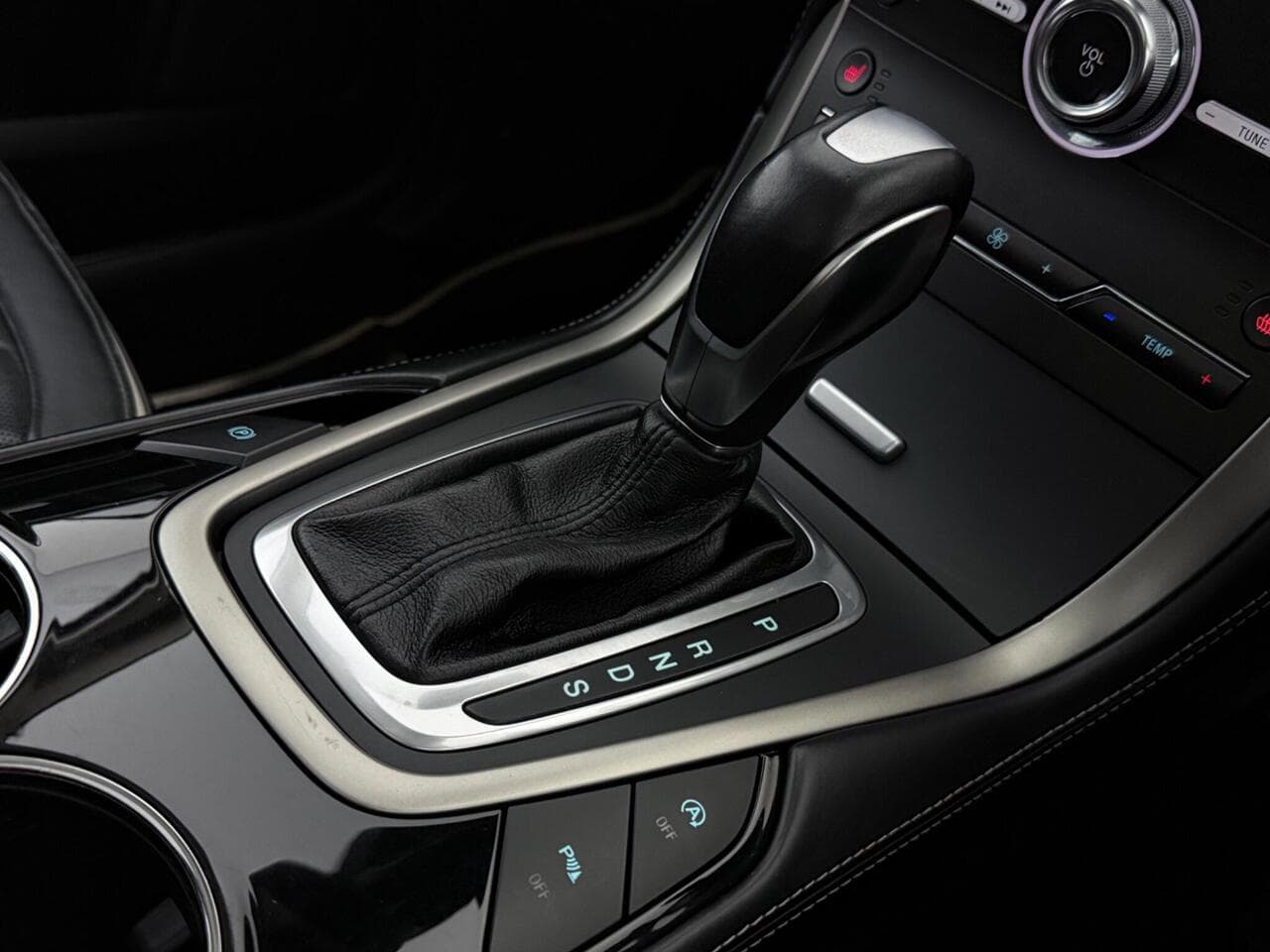 Ford S-Max thumbnail Interior Front