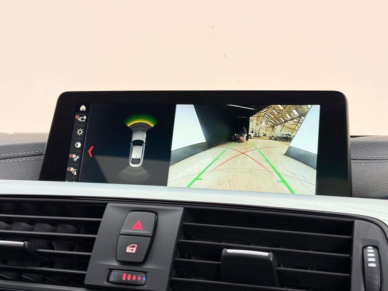 BMW 4 Series Gran Coupe thumbnail Infotainment System